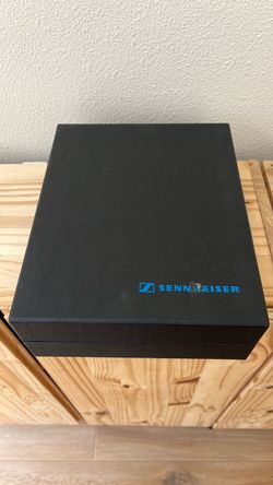 Sennheiser HD600 - Classic Blue Marble Finish (Like New)