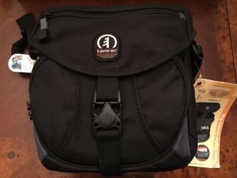 NEW TAMRAC EXPLORER 2 DSLR DIGITAL CAMERA BAG - $20 FIRM