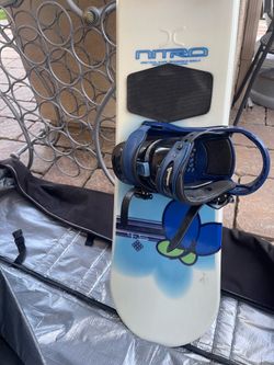 Nitro snowboard with Burton grips in great condition SYLMAR pick up