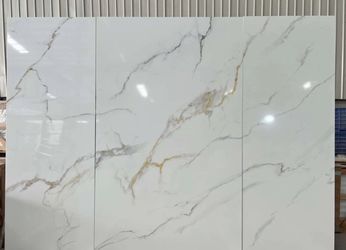Shower Walls Calacatta Gold Quartz