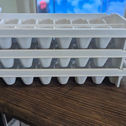 5 Free Ice Cube Trays