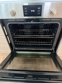 Bosch 30” Wall Oven – Model HBL5351UC | Horno de pared Bosch de 30” – Modelo HBL5351UC