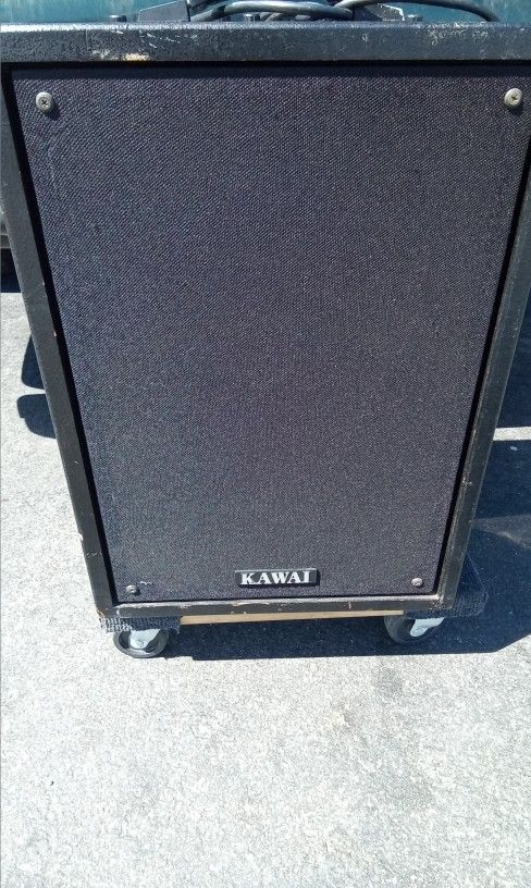 Kawaii Keyboard Amplifier