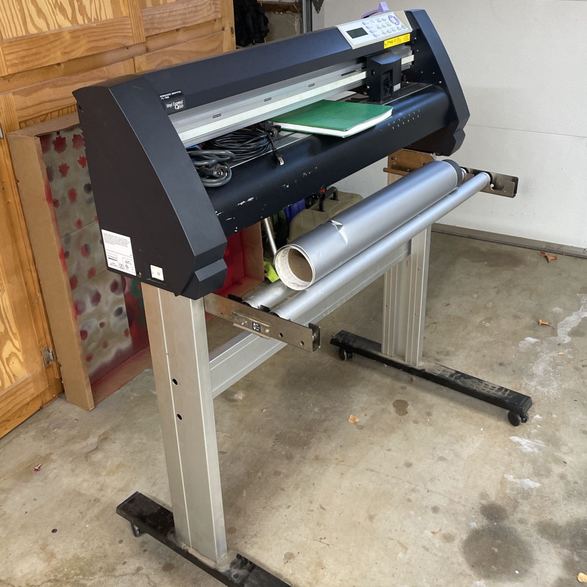 Vinyl Express Vinyl Cutting Machine Q60