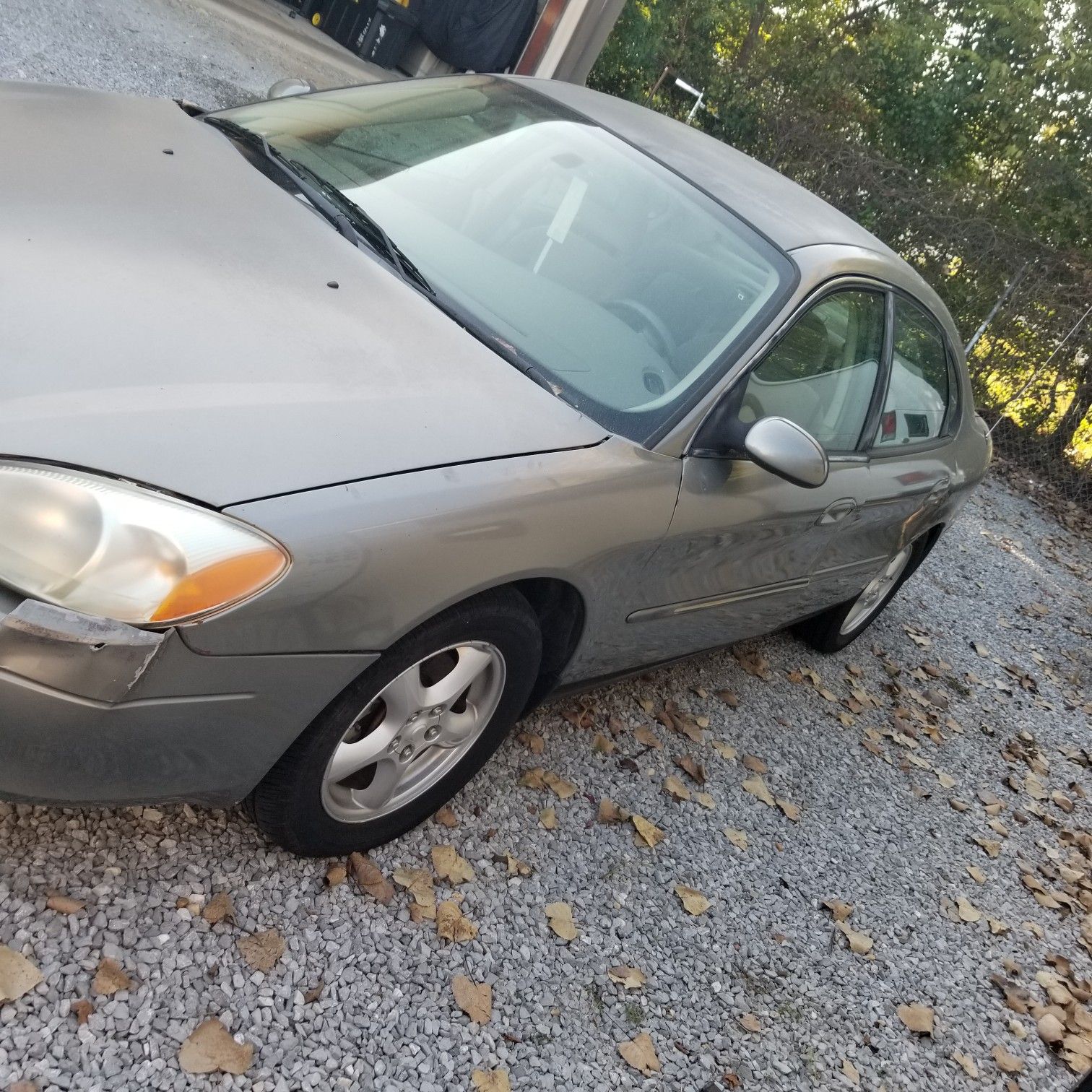 Ford TAURUS