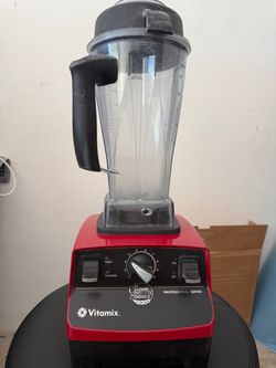 Vitamix CIA Professional Series Blender – Red