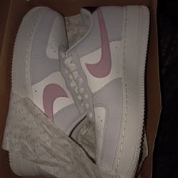 Size 9 woman air Force 1s