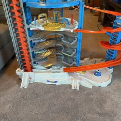 Hot Wheels Garage