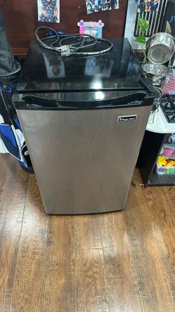 Magic chef Personal Fridge