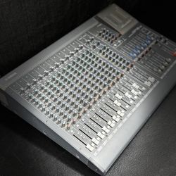 Yamaha GF16/12 16-Channel Analog Mixing Console – Used, Excellent Condition