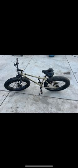 Mongoose Maus fat tire bike