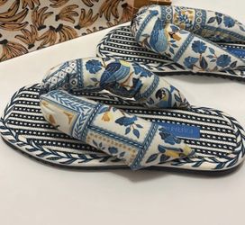 Farm Rio Puffy Flip Flops