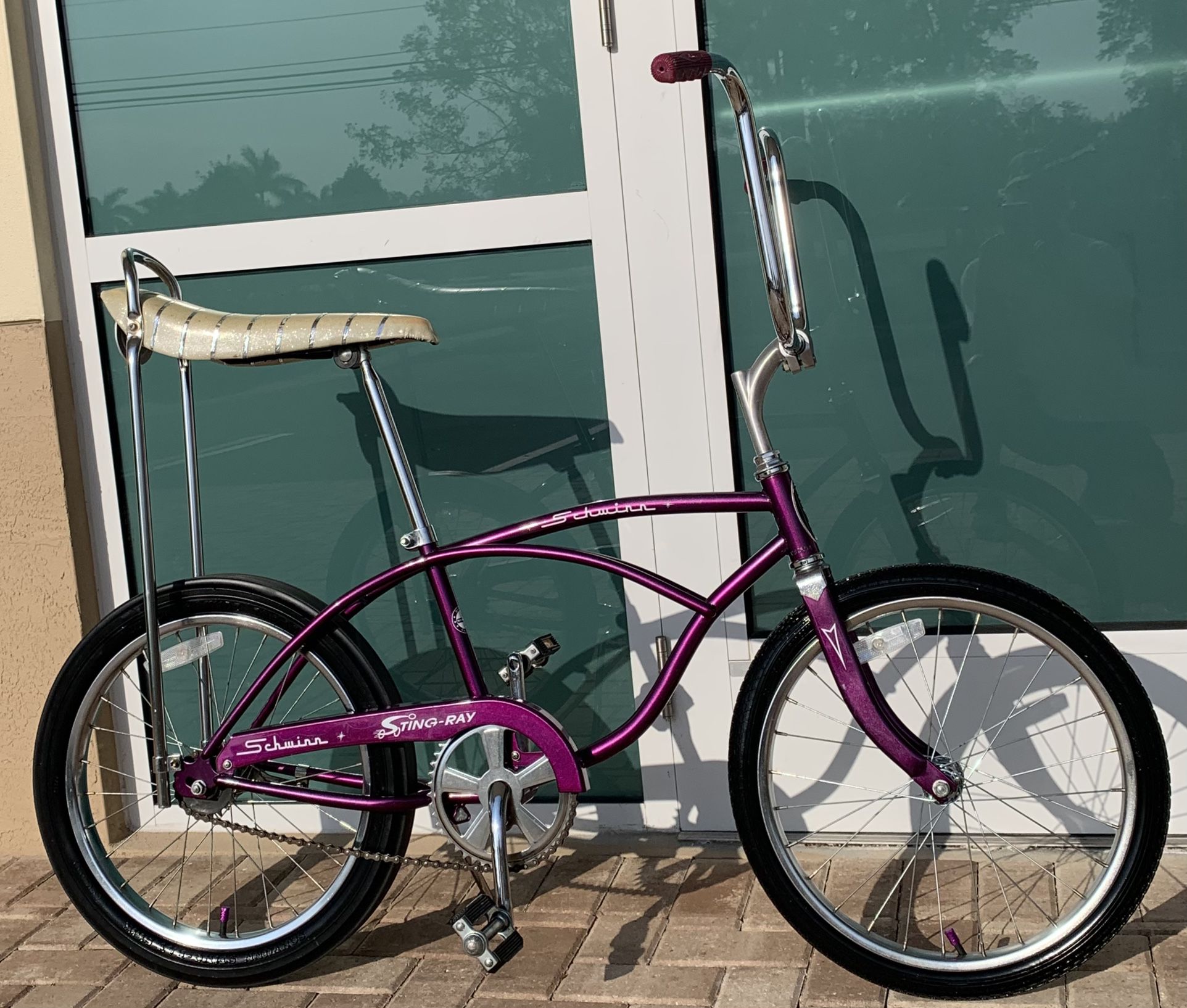 Schwinn Grape Purple Sting-Ray 20” Banana Seat Bike Single Speed Coaster Brake 
