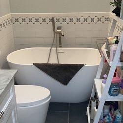 67” Freestangding Bathtub,Bath Tub, White Soaking Tub – Oval Acrylic Bathtubs cUPC Certified