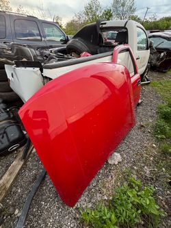 99-06 gmc sierra hood