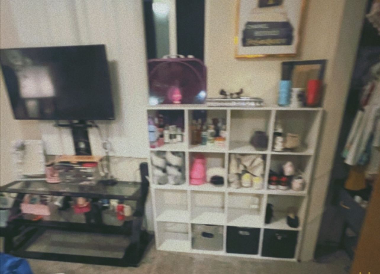 Cubicle Shelfs / Tv Stand