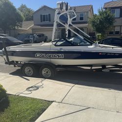 2002 Calabria Ski Boat 