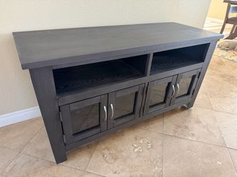 Like New TV Console w/glass Doors and Storage Shelves