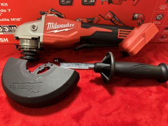 Brand New 2025 Milwaukee Brushless Cordless 4-1/2 in./5 in. Grinder w/Paddle Switch