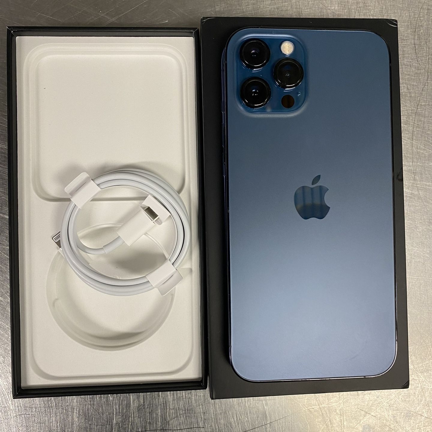 iPhone 12 Pro Max 128g T-Mobile Like New for Sale in Chicago, IL 