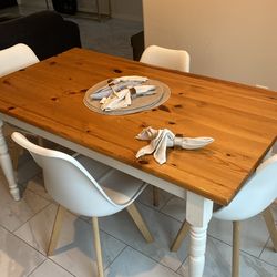 Dining/Kitchen table