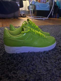 Nike Air Force 1 07 Lvl 8 Volt for Sale in St. Clair Shores, MI