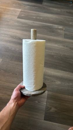 Stone Paper Towel Holder in Excellent Condition