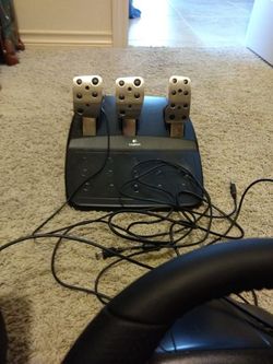 Logitech G27 Force Feedback Racing Wheel for Sale in Houston, TX - OfferUp