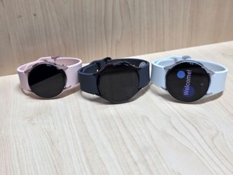 Samsung Watch Series 5. Tenemos 3 Colores Disponibles. El Precio es Por Cada Uno...