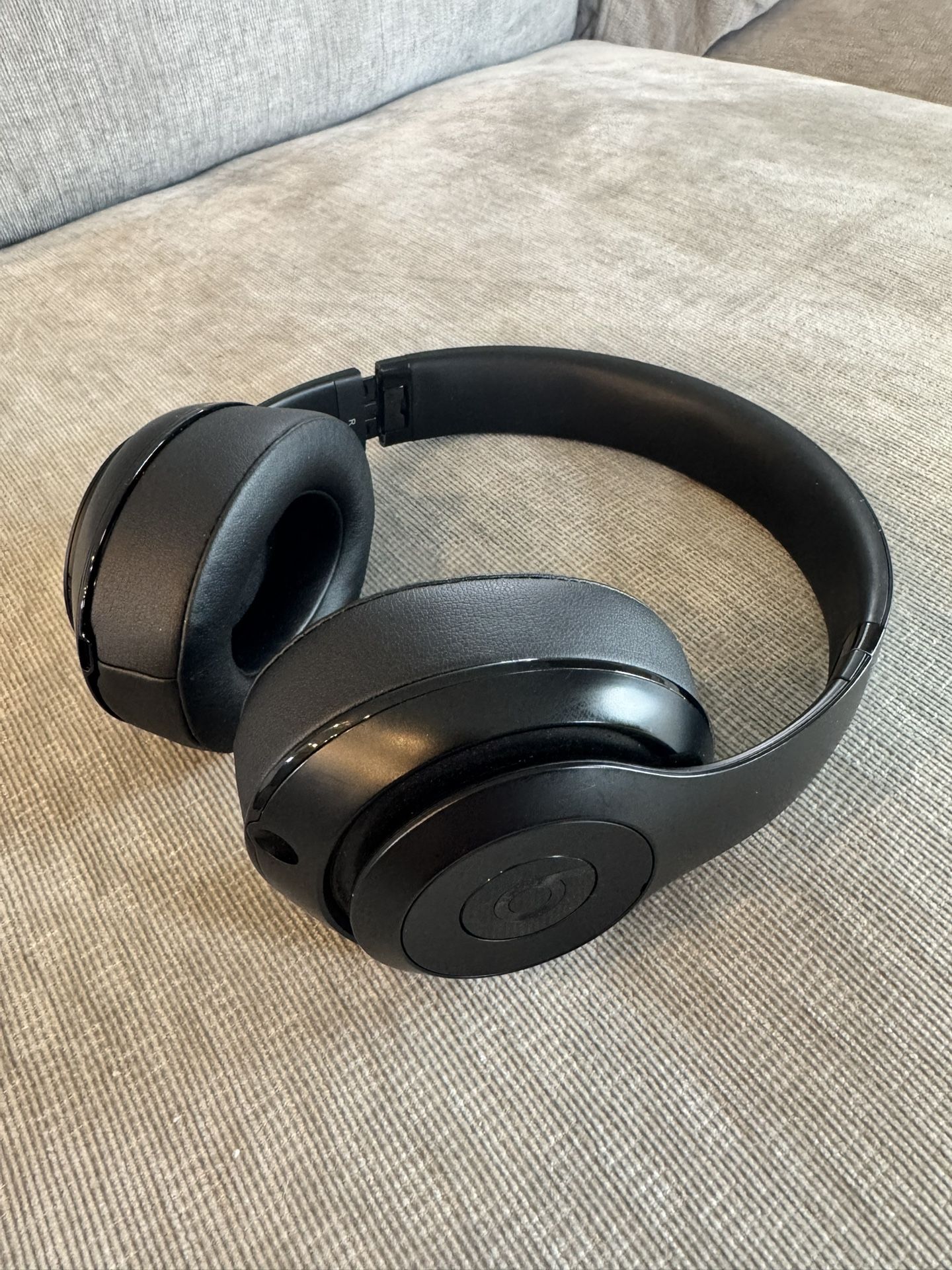 Beats Studio Pro