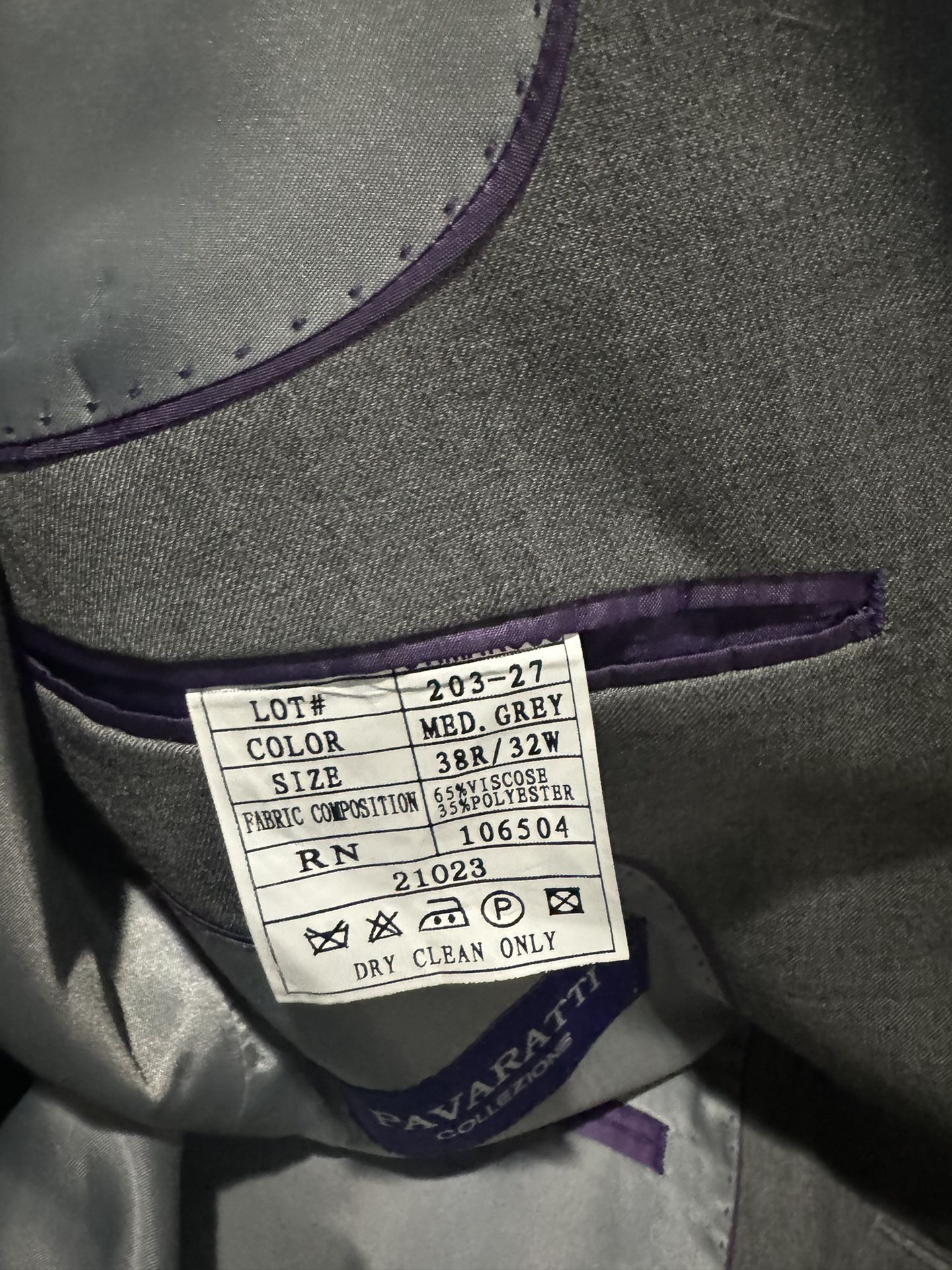 Pavaratti Men Suit Size 38R/32W