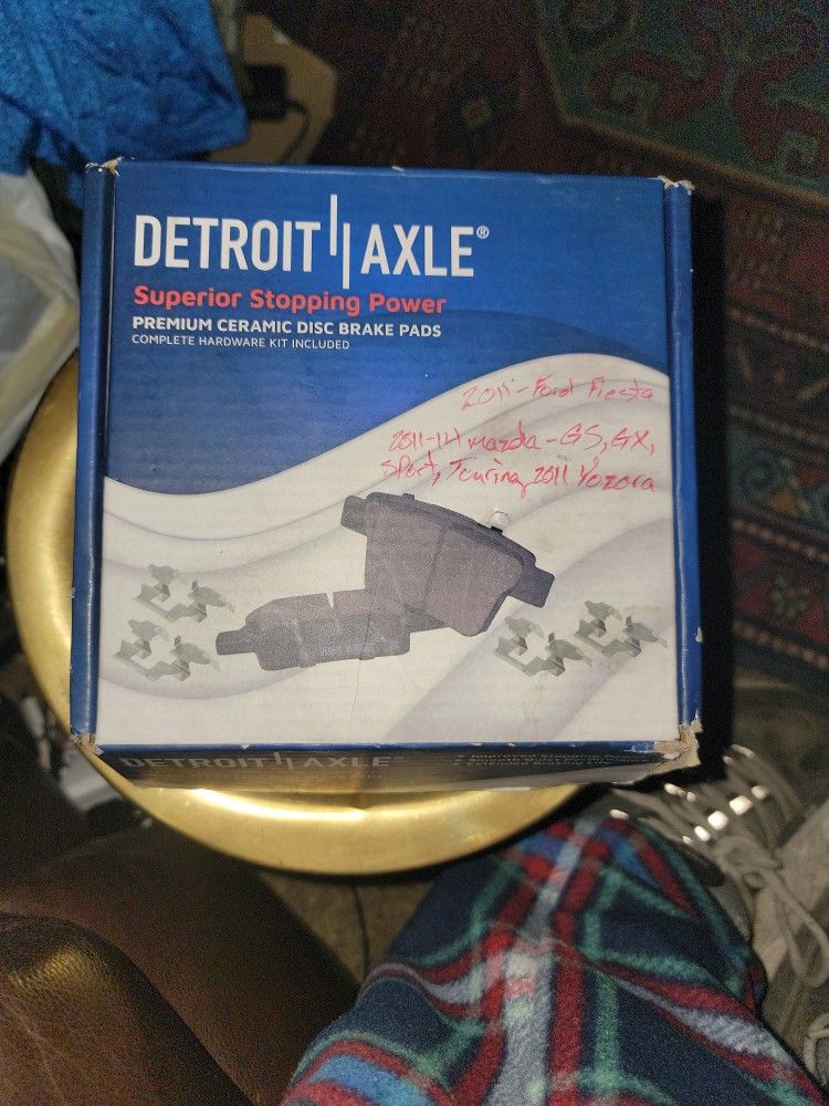 Detroit Axle Brake Pads