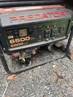 Predator 6500/5500w Generator - Runs Great