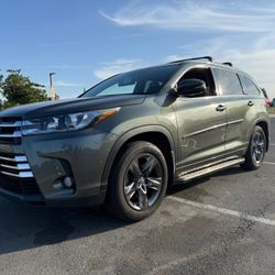 2017 Highlander Platinum 