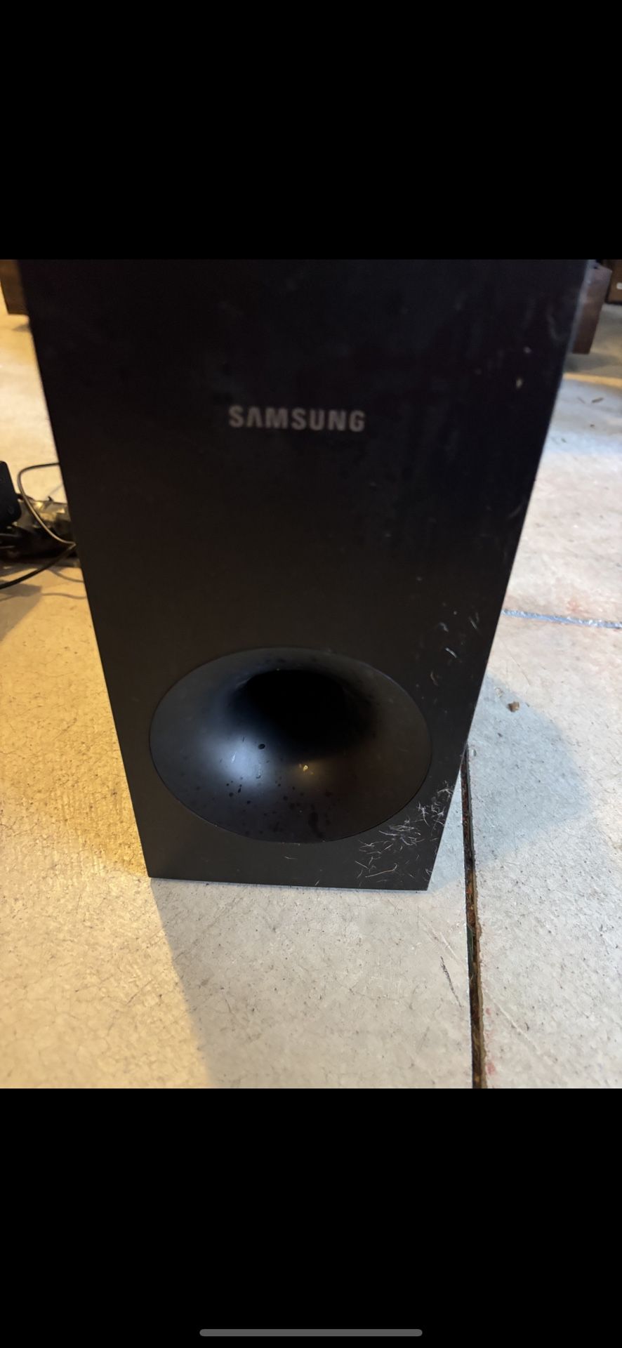 Samsung speaker and surround sound