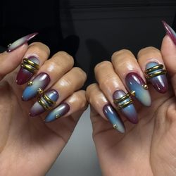 Trendy Airbrush Nails