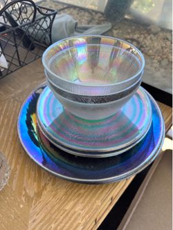 Artistic Accents Akcam Pearl White Opal Iridescent Dinnerware Set