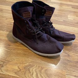 Tom’s High Tops Size 11