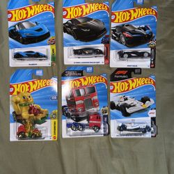 Hot wheels 6 car set
