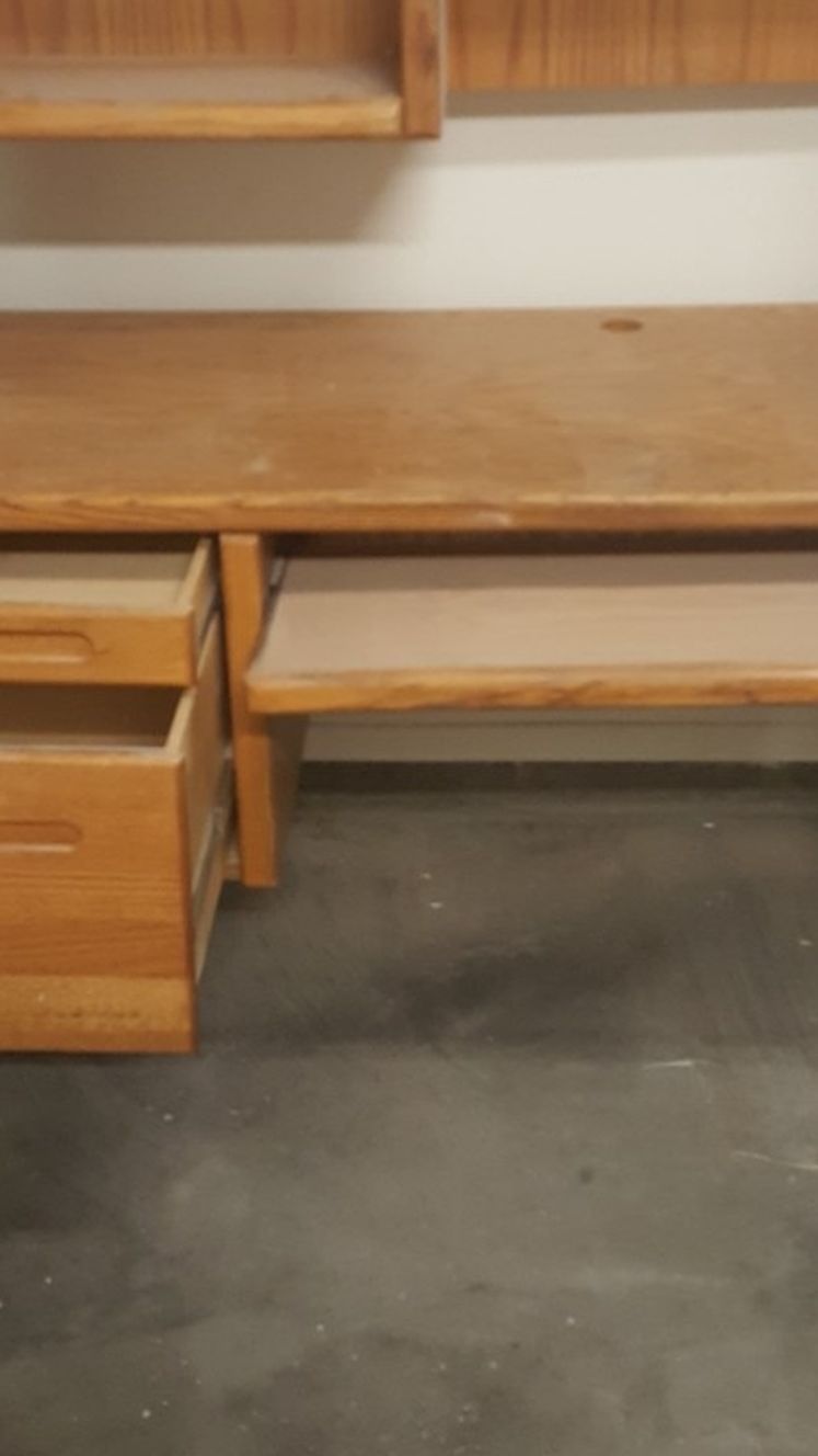 Real Wood Computer Desk With Hutch