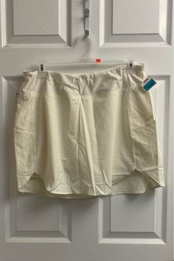 Brand new Ladies ivory performance active skirt size XL