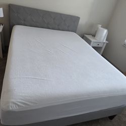 Queen Memory Foam Mattress 