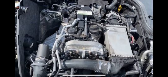 2017 Mercedes 2.0 turbo Engine / Transmission