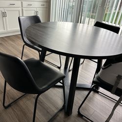 Round Dining Table With 4 Chairs 