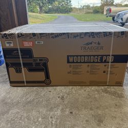 Traeger Woodridge Pro Smoker