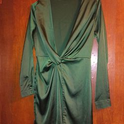 Vestido Fashion Nova Talla M/L Satin Verde