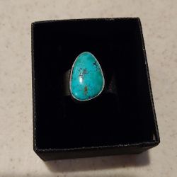 Vintage Classic Sterling Silver Turquoise Ring