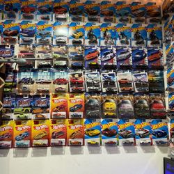 HOT WHEELS , MATCHBOX, CAR TUNED , Auto World Dicast Cars 