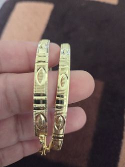 Argollas grandes de oro laminado