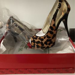 Guess 3 1/2 Inch Shoe